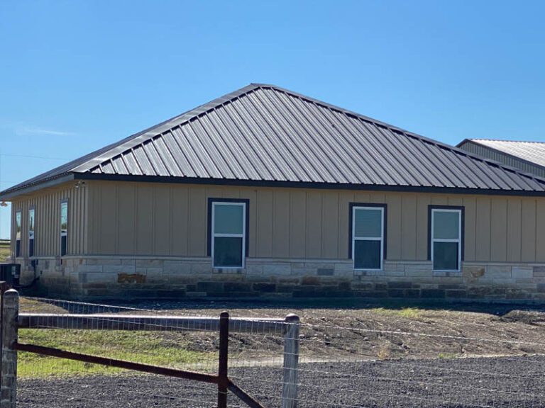 Brazos Valley Equine Center, Salado, TX.