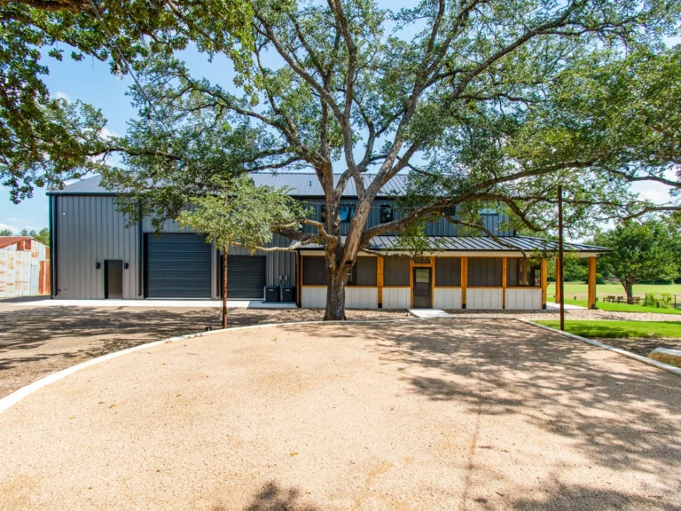 Holland, TX Metal Barndominium.